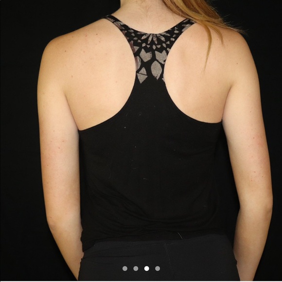 O’Neill crop top - Picture 3 of 4